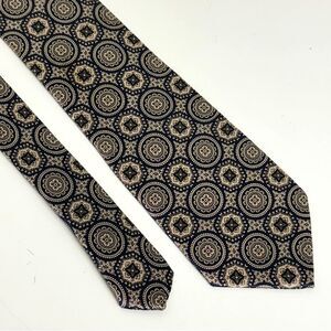 Oscar de la Renta Couture Silk Grey Tie